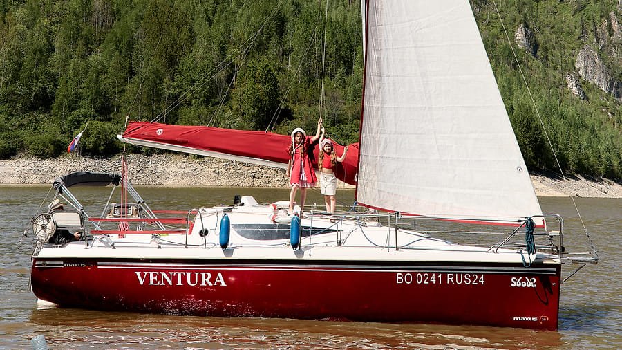 Sailboat Ventura against the mountain